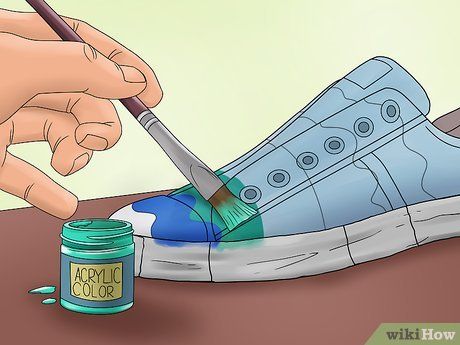 3 Ways to Color Your Converse - wikiHow How To Dye Converse, How To Dye Converse Shoes, Dyed Converse, Painted Converse, Color Converse, How To Tie Dye, White Converse, Bleach Color, Converse Sneakers