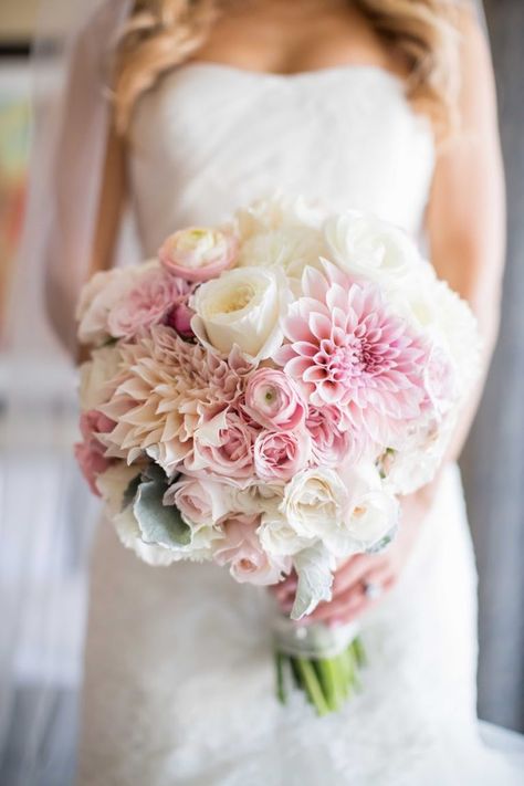 Stunning Wedding Bouquet - Design + via: Florals by Jenny Budget Bridal Bouquet, Blush Bouquet Wedding, Wedding Flower Guide, Simple Wedding Flowers, Romantic Wedding Flowers, Pink Wedding Inspiration, Wedding Bouquets Pink, Rustic Wedding Bouquet, Bridal Bouquet Flowers