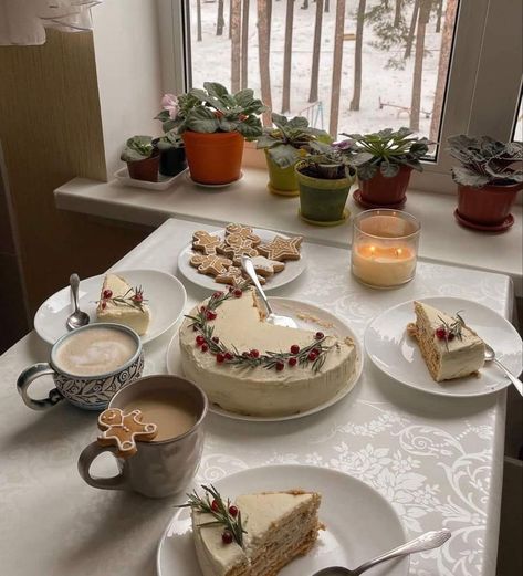 Winter Cooking Aesthetic, Christmas Cake Aesthetic, Christmas Aethstetic, Cakes And Desserts, Christmas Dreaming, Christmas Vibe, Think Food, Christmas Feeling, Christmas Inspo