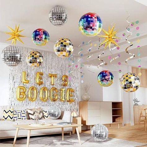 80s 90s Theme Party, Disco Theme Parties Decorations, Disco Ball Balloons, 90s Theme Party Decorations, Ball Balloons, Streamers Party, Streamer Party Decorations, 70s Party Theme, Disco Theme Party