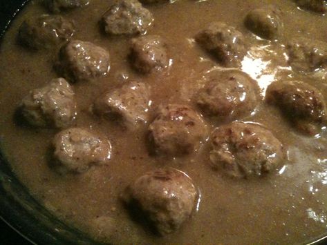 Norwegian Krumkake, Holiday Recipes Christmas Appetizers, Norwegian Meatballs, Norwegian Cookies, Facebook Status Update, Christmas Main Dishes, Nordic Recipe, Meatballs And Gravy, Status Update