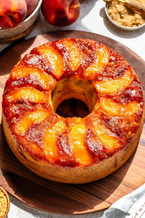 Peach Cobbler Bundt Cake #cake #peach #cobbler #bundt Peach Cobbler Pound Cake Recipe, Peach Cobbler Pound Cake, Pies And Tacos, Peach Cobbler Cake, Caramelized Peaches, Peach Pound Cakes, Peach Recipes, Vegan Bar, Pound Cake Recipe