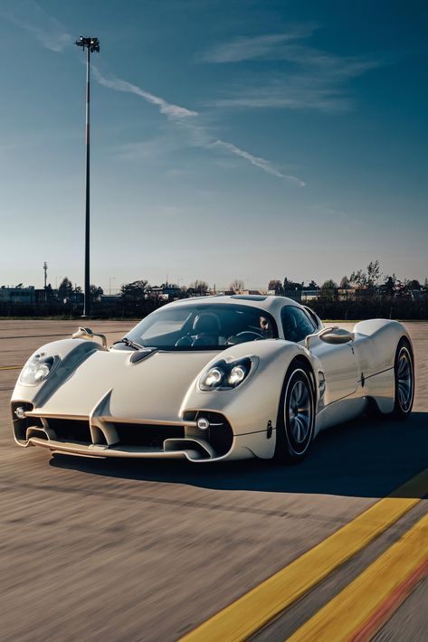 Pagani Utopia Wallpaper, Pagani Utopia, Classic Cars Chevy, Car Facts, Fast Sports Cars, 7 Seconds, Car Goals, Exotic Sports Cars, Super Luxury Cars