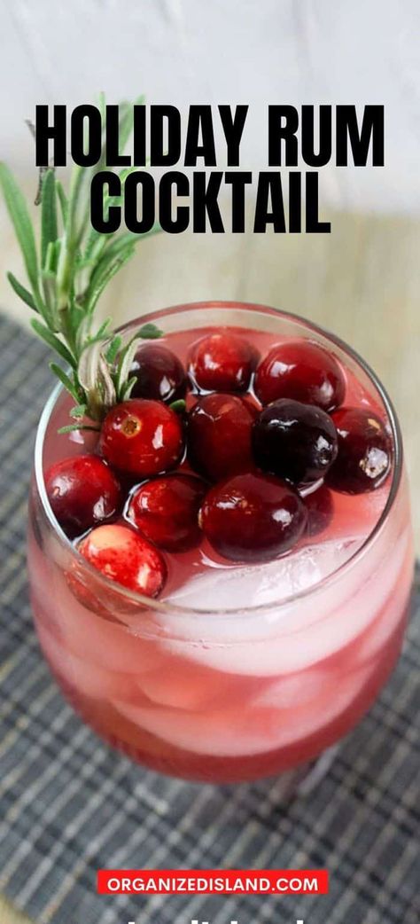 Easy Rum Cocktails Recipes, White Rum Christmas Cocktails, 2 Ingredient Christmas Cocktail, Spiced Rum Christmas Drinks, Holiday Cocktails With Rum, Coconut Rum Christmas Drinks, Cranberry Rum Cocktail, Rum Cocktails Winter, Rum Drinks Christmas