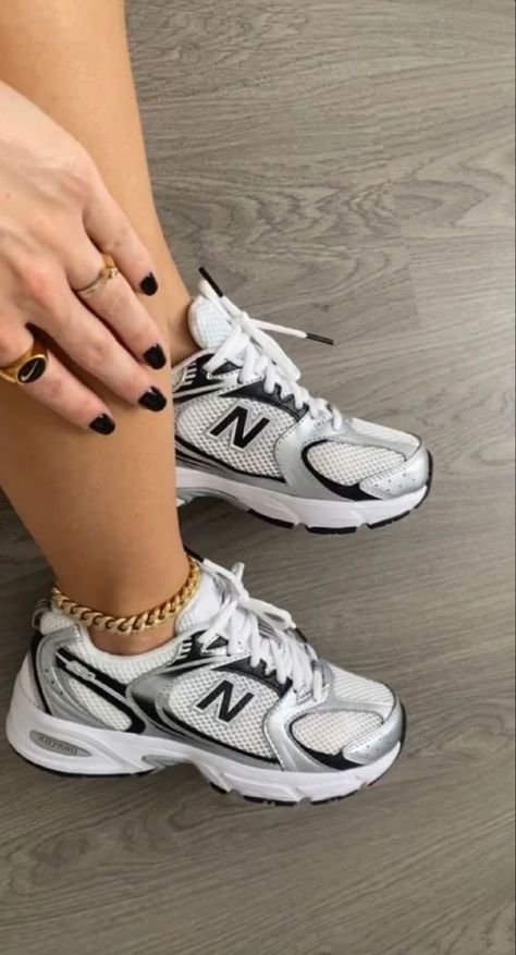 #follow #shoes #sneakers #blogging #blogger #blog #fashion #style Womens New Balance Sneakers, Shoes For Guys, Pretty Sneakers, Trendy Shoes Sneakers, Dr Shoes, Pretty Shoes Sneakers, All Nike Shoes, Shoes Outfit Fashion, Cute Nike Shoes