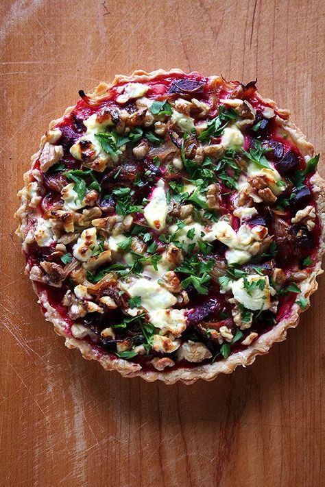 Beet Goat Cheese, Tart Recipes Savory, Walnut Tart, Christmas Side Dish Recipes, Beet And Goat Cheese, Goat Cheese Tart, Savory Pies, Savory Tart, Healthy Choice