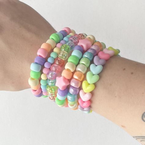 Pastel Kandi Bracelets, Clover Deltarune, Kawaii Bracelets, Pastel Kandi, Pastel Bracelets, Kandi Jewelry, Kandi Singles, Kawaii Bracelet, Pastel Bracelet