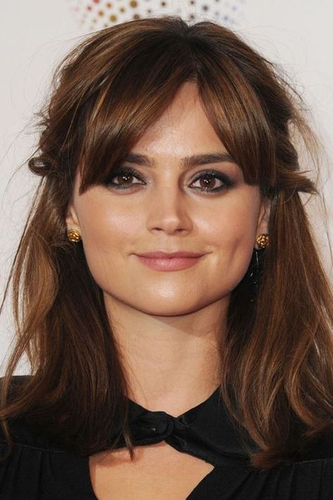 Curtain Bangs Square Face, Bangs Square Face, Jenna Coleman Hair, Flat Twist Hairstyles, Haircut For Square Face, Square Face Hairstyles, Braiding Styles, Square Face Shape, Square Face