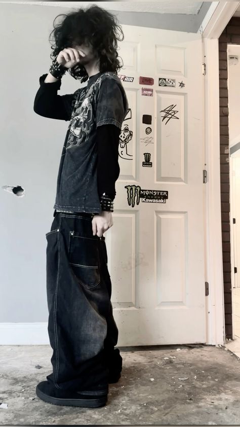 Emo Fashion, Hornet, Male Manipulator, 2000s Emo, Fashion Grunge, South Pole, Grunge Fashion, Outfit Ideas, Ootd