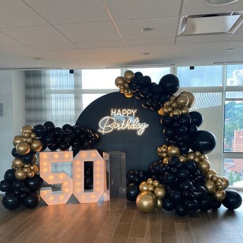 50th Birthday Ideas For Parents, Photo Backdrop 50th Birthday, 50th Balloon Decorations Men, 50 Years Birthday Ideas Decoration, All Black Affair Birthday Party, 50 Th Bday Party Ideas, Birthday Party Decorations 50th, 80 Birthday Decorations, 80 Birthday Decoration Ideas