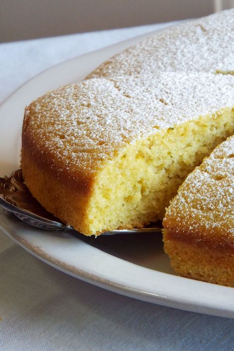 Cornmeal Cake Recipe, Cake Base Recipe, Corn Cakes Recipe, Cornmeal Cake, Cornmeal Recipes, Almond Flour Cakes, Berries And Cream, Light Dessert, Corn Cakes