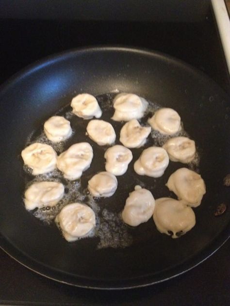 Banana Pancake Bites, Banana Dip, Banana Pancake, Pancake Bites, Mini Bananas, Banana Slices, Banana Pancakes, Kid Food, Meal Of The Day