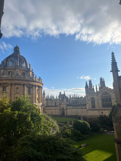 oxford, oxford uni, radcliffe camera oxford, darks academia, aesthetic Oxford London Aesthetic, Oxford Radcliffe Camera, Aesthetic Oxford University, Oxford Uk Aesthetic, Oxford College Aesthetic, University Aesthetic Uk, Oxford Law School, Oxford City Aesthetic, Oxford Library Aesthetic