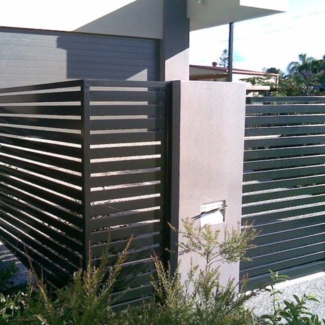 Yard Fencing - 10 Modern Fence Ideas | Family Handyman | The Family Handyman Horizontal Railing, Horizontal Slat Fence, Corrugated Metal Fence, Easy Fence, Modern Fence Design, Privacy Fence Designs, Concrete Fence, Cheap Backyard, Horizontal Fence