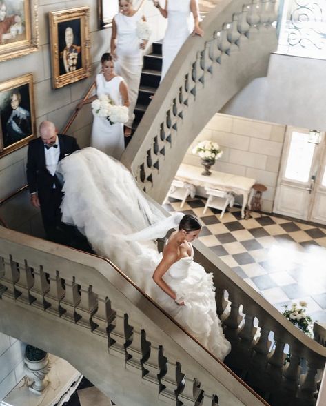 French Chateau Wedding Dress, Over The Top Wedding, French Vogue Wedding, Old Money Wedding Venue Ideas, Versailles Wedding, Rich Wedding Aesthetic, Strapless A Line Wedding Dress, Rich Wedding, Old Money Wedding Veil