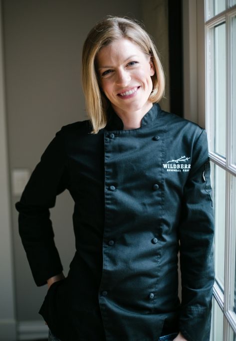 Chef Jackets Design, College Chic, Chef Styles, Chef Jackets, Chef Shirts, Chef Wear, Female Chef, Chef Uniform, Chef Coat