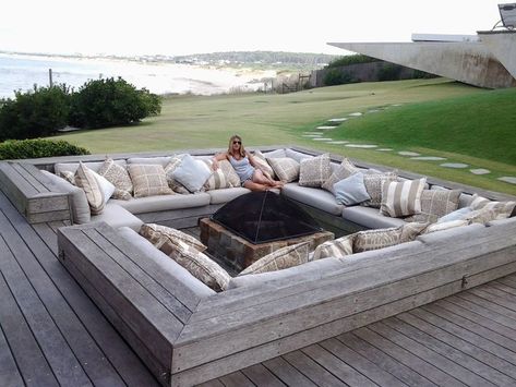 40 Best Sunken Patio Fire Pit Ideas for Your Backyard Sunken Patio, Fire Pit Party, Fire Pit Decor, Sunken Fire Pits, Outside Fire Pits, Fireplace Seating, Fire Pit Chairs, Outdoor Fire Pit Designs, Fire Pit Ring