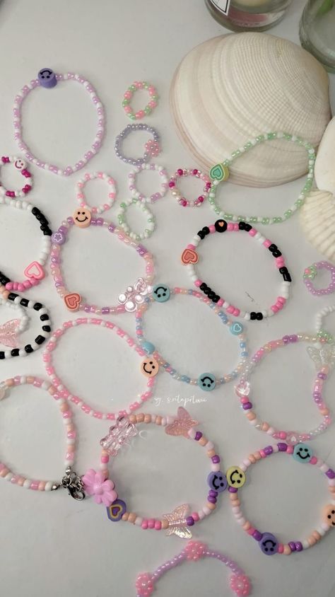 Diy Beaded Rings, Bracelet Craft Diy, Diy Jewelry Unique, Bead Charms Diy, Beaded Necklace Diy, Diy Bracelets Easy, Watches Women, Diy Bracelet Designs, Diy Bracelets Patterns