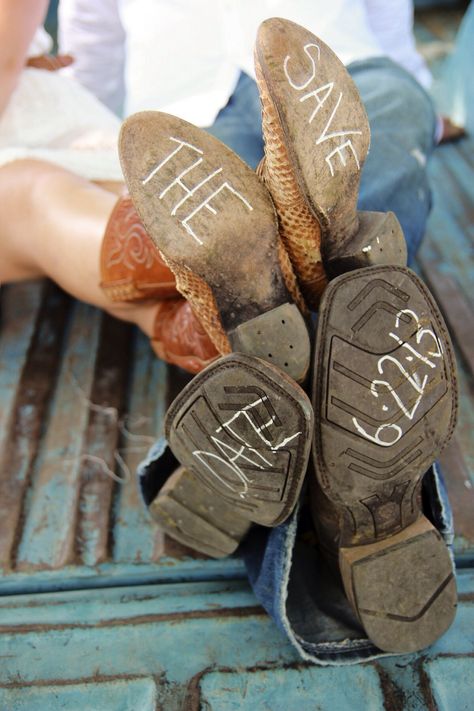 Cute country engagement photography Country Wedding Pictures, Cowgirl Boots Wedding, Country Engagement Pictures, Country Western Wedding, Wedding Fotos, Western Themed Wedding, Engagement Photos Country, Unique Save The Dates, Wedding Engagement Pictures