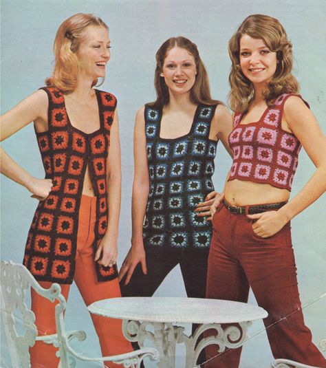 Croquis, Waistcoat Crochet, Granny Vest, Crochet Patterns For Women, Square Jacket, Waistcoat Pattern, 70s Crochet, Tunic Vest, Ärmelloser Pullover