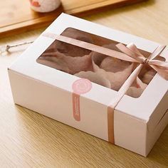 Wagashi Packaging, Cupcake Packaging Design, Cupcake Gift Packaging, Cupcake Boxes Diy, Cupcakes Packaging, Cupcake Boxes Packaging, Diy Party Gifts, Cake Boxes Packaging, Brownie Packaging