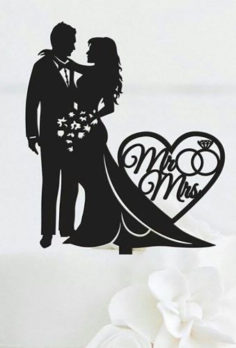 Romantic Wedding Cake Toppers ★ See more: https://www.weddingforward.com/romantic-wedding-cake-toppers/3 Silhouette Wedding, Cake Topper Ideas Wedding, Wedding Cake Topper Wedding Collectibles, Wedding Design, Wedding Shilloute, Silhouette Wedding Cake Couple, Cake Topper Wedding Romantic, Wedding Cake Toppers Bride And Groom Silhouette, Wedding Cake Topper Silhouette