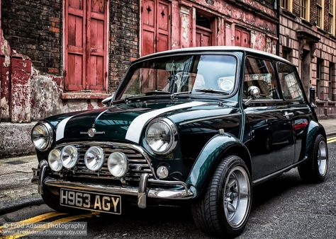 Last post in the classic Mini Cooper series, Spitalfields London.    If you like my work, you can also interact with me on Facebook  and Twitter . Mini Morris, Mini Cooper Classic, Mini Copper, Cars Vintage, Mini Clubman, Nissan 370z, Mini Car, Mini Cooper S, Lamborghini Gallardo