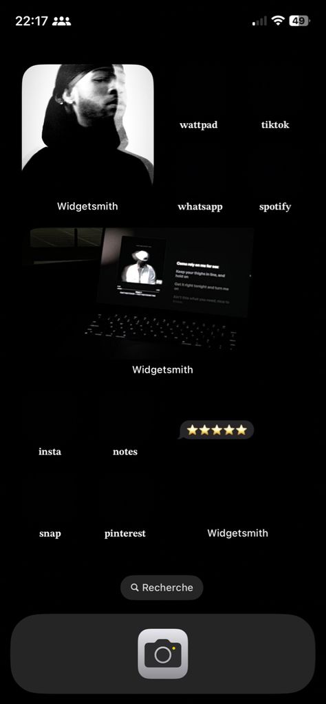 Black Phone Layout Aesthetic, Drake Homescreen Layout, Personal Wallpaper Ideas, Phone Layout Ideas Black, Black Ipad Homescreen, Home Screen Layout Iphone Black, Normal Homescreen Layout, Black Home Screen Aesthetic, Iphone Layout Homescreen Ideas Dark
