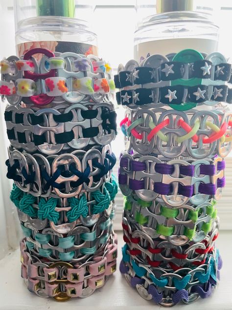 Can Tab Bracelet, Soda Tab Bracelet, Pop Tab Bracelet, Soda Tab Crafts, Can Tab Crafts, Pulseras Kandi, Punk Fashion Diy, Pop Tab Crafts, Soda Tab