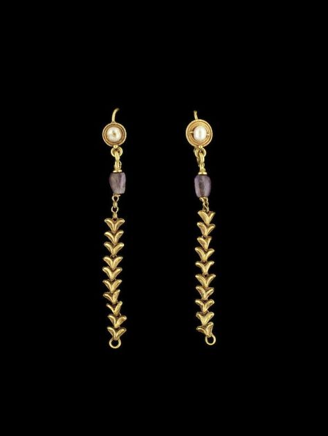 Pearl And Amethyst, Ancient Roman Jewelry, Ancient Jewels, Roman Jewelry, Buy Gold Jewelry, Ancient Jewellery, Historical Jewellery, Medieval Jewelry, Ancient Jewelry