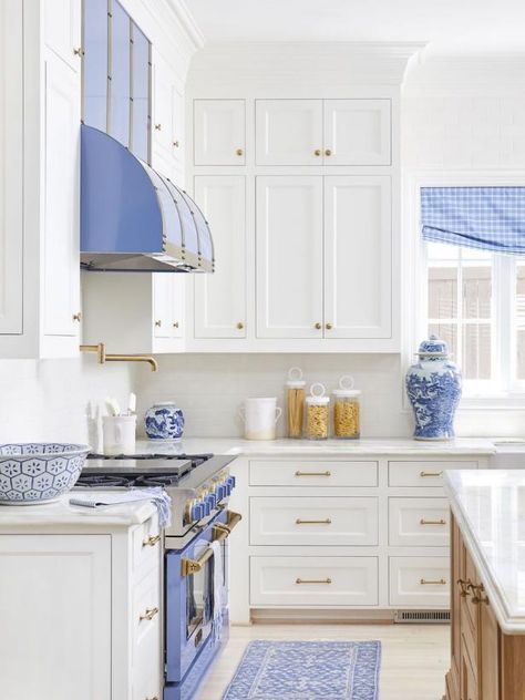 Caitlin Wilson, French Country Kitchens, French Country Kitchen, Interior Modern, Blue Kitchens, Dream House Interior, Counter Tops, Dream House Decor, White Cabinets