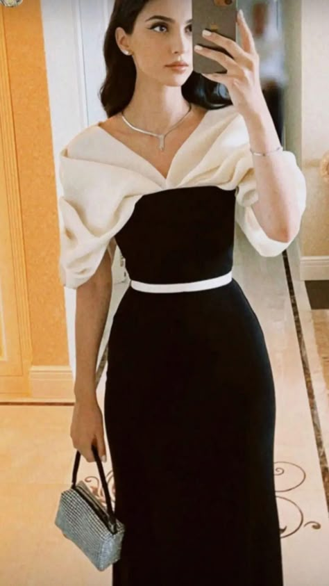 Stile Blair Waldorf, Fest Outfits, 파티 드레스, Chique Outfits, Elegant Dresses Classy, Black And White Dress, Modest Fashion Outfits, Fashion Blouse Design, Looks Chic