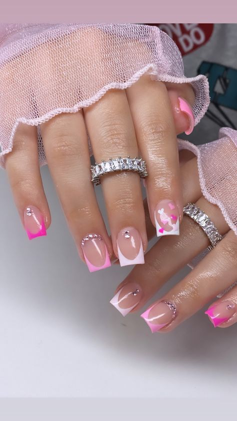 Short Pink Nail Ideas Acrylic, Barbie Nails Square Short, Pink To White French Tip, Summer Nail French Tip Designs, Short Square Acrylic Nails Pink And White Ombre, Pretty Short Nails Acrylic Pink, Short Acrylic Tips, Valentines French Tips Nails, Short Pink French Tip Nails With Hearts