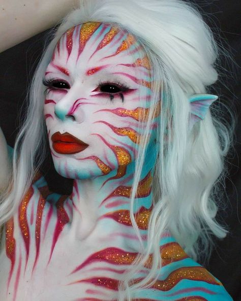 Siren Painting, Halloween Makeup Witch, Fish Makeup, Alien Makeup, Creepy Halloween Makeup, Halloween Makeup Diy, Halloween Makeup Pretty, Rainbow Palette, Face Paint Makeup