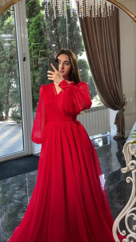 Prom Modest, Modest Formal Dress, Mormon Prom, Red Dress Design, Modest Prom Dress, Red Frock, Cardboard Animals, Modest Prom Dresses, Elegant Red Dress