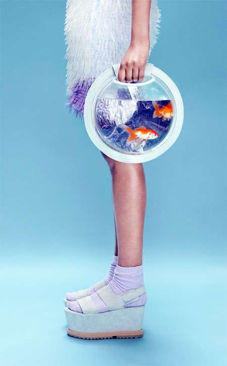 Avant-garde bag design: Fish aquarium backpack and handbag design by Cassandra Verity. Futuristic Fashion, Fish Bowl, Paco Rabanne, Harper's Bazaar, Pierre Cardin, Goldfish, Fashion Details, Wearable Art, Editorial Fashion