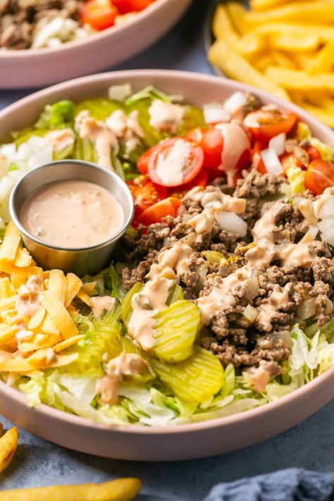 Big Mac Burger Salad Bowl (meal prep favorite) - Oh Snap Macros Macro Friendly Burger Bowl, Smash Burger Bowl Meal Prep, Big Mac Salad Bowl, Macro Lunch Ideas For Work, Big Mac Bowl Meal Prep, Macro Friendly Rice Bowls, High Protein Big Mac Bowl, Smashburger Bowls, Hamburger Bowl Meal Prep