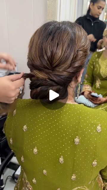 Hair Bun Style For Gown, Hair Styles For Long Hair In Saree, Hair Buns With Saree, Hair Bun Styles For Wedding, Bun Hairstyles Bridal, Hairstyle For Bride Mother Indian, Messi Bun Hairstyle On Saree, Hair Bun Styles For Long Hair, Hair Buns For Indian Wedding