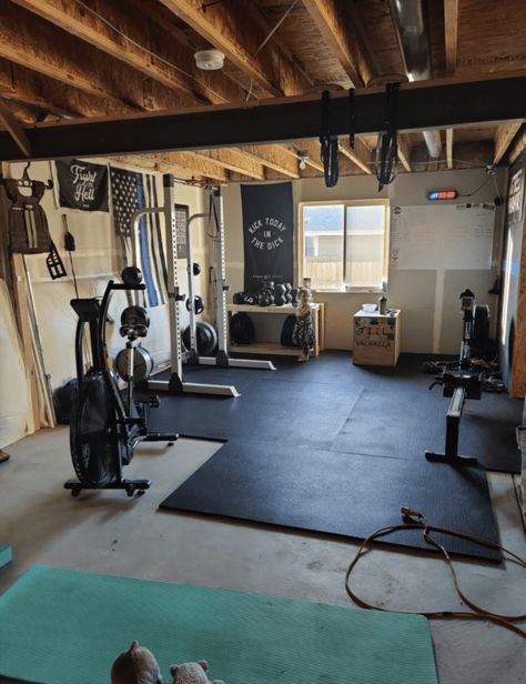 Deadlift Platform, Gym Guide, Home Gym Garage, Diy Home Gym, Basement Gym, Gym Owner, Community Projects, Gym Room At Home, Gym Interior