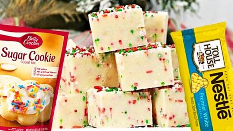 3-Ingredient Sugar Cookie Christmas Fudge Recipe | DIY Joy Projects and Crafts Ideas Sugar Cookie Fudge, Christmas Fudge Recipes Easy, Holiday Dessert Platter, Cookie Fudge, Betty Crocker Sugar Cookies, Homemade Fudge Recipes, Fudge Ingredients, Christmas Fudge, Sugar Cookie Mix