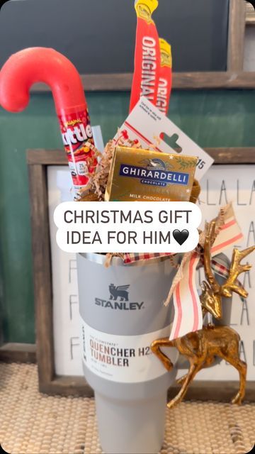 Cup Basket Gift Ideas, Gift In A Cup Ideas, Tumbler Filled Gift Ideas, Tumbler Christmas Gift Ideas Filled, Stanley Christmas Gift Ideas, Yeti Cup Gift Basket Ideas, Filled Stanley Cup Gift Ideas, Stanley Christmas Gift, Stanley Cup Gift Basket Ideas