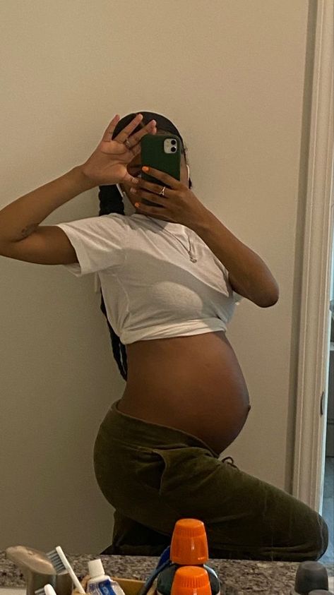 5 Months Pregnant Belly, Black Woman Pregnant, Black Women Pregnant, Black Pregnant Couple, 4 Months Pregnant Belly, Black Pregnant Women, Pregnant Black Women, Fake Baby Bump, Pregnancy Slay