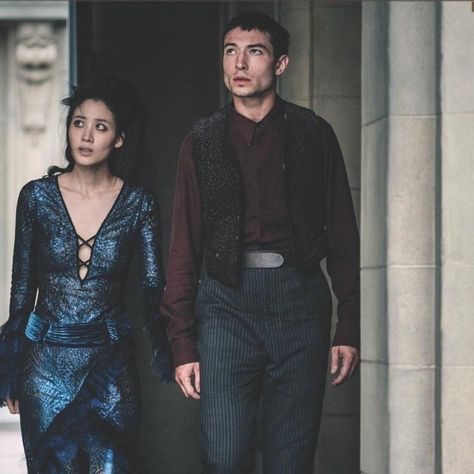 {NEW} Credence and Nagini • Credit to FB Film Series on Twitter • Tag Nagini Fantastic Beasts, Nagini Harry Potter, Claudia Kim, Alison Sudol, Fantasic Beasts, Colleen Atwood, Fantastic Beasts Movie, Crimes Of Grindelwald, Fantastic Beast