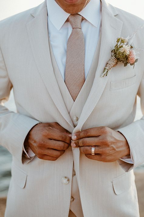 Summer Suit Wedding, Men Linen Suit, Wedding Tux, Mens Wedding Attire, Groom Wedding Attire, Beige Wedding, Wedding Suits Groom, Summer Suit, Wedding Groomsmen