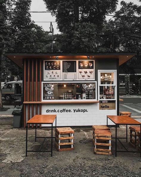 Truck Cafe Design, Food Truck Bar Design, Small Food Truck Design Interior, Food Truck With Tables And Chairs, Mobile Cafe Design, Shed Coffee Shop Ideas, Small Food Shop Design, Coffee Shop Food Truck, Coffee Food Truck Ideas