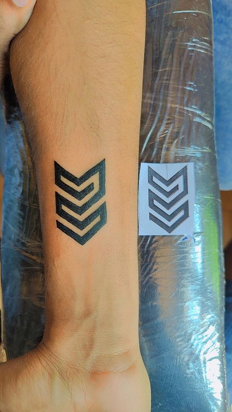 Chevron Tattoo, Character Tattoos, Arm Painting, Wicked Tattoos, Cartoon Character Tattoos, Tattoos Ideas, Chevron Pattern, Color Tattoo, Geometric Designs