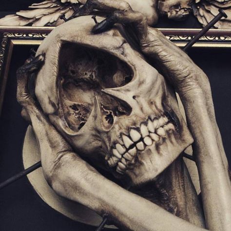 See this Instagram photo by @art_motive • 982 likes Emil Melmoth, Macabre Art, Mexican Artists, Goth Art, Skull Design, In The Flesh, Skull Art, Horror Art, Creative Inspiration