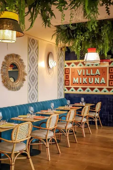 New temple of Peruvian gastronomy, Villa Mikuna has just opened its doors in Paris. This restaurant propels us into a South American setting Peruvian Restaurant Interior, Cute Mexican Restaurant Decor, Carribean Restaurant Decor, Latin American Restaurant Design, Latin American Interior Design, Cuban Restaurant Design, Peruvian Decor Interior Design, Mexican Restaurant Decor Interior Design, Caribbean Restaurant Design