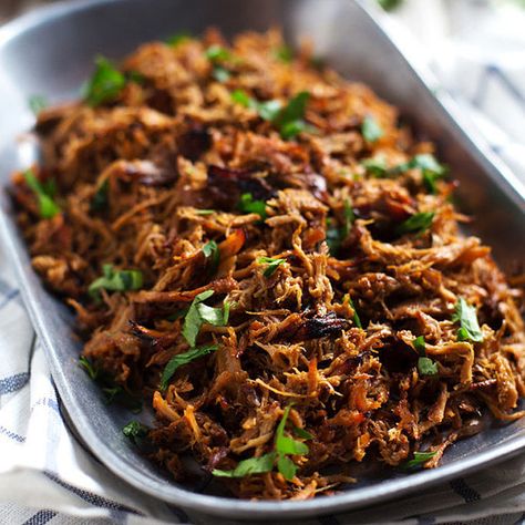 40+ Recipes That Make Feeding a Crowd a Breeze: Cooking for a crowd, be it a large family gathering or a dinner party, can be a bit of a challenge. Crockpot Shredded Pork, Shredded Pork Crockpot, Slow Cooker Recipes Pork, Potato Bar, Shredded Pork, Cooking For A Crowd, Slow Cooker Pork, Crock Pot Slow Cooker, Crock Pot Cooking