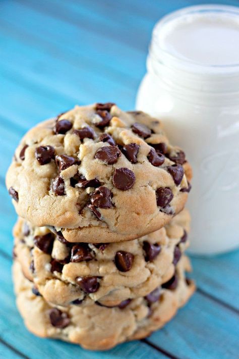 Thick Chocolate Chip Cookies, Big Chocolate Chip Cookies, Cookies Bakery, Anna Craft, Giant Chocolate Chip Cookie, Teen Gifts, Best Chocolate Chip Cookies Recipe, Soft Cookies, Big Chocolate